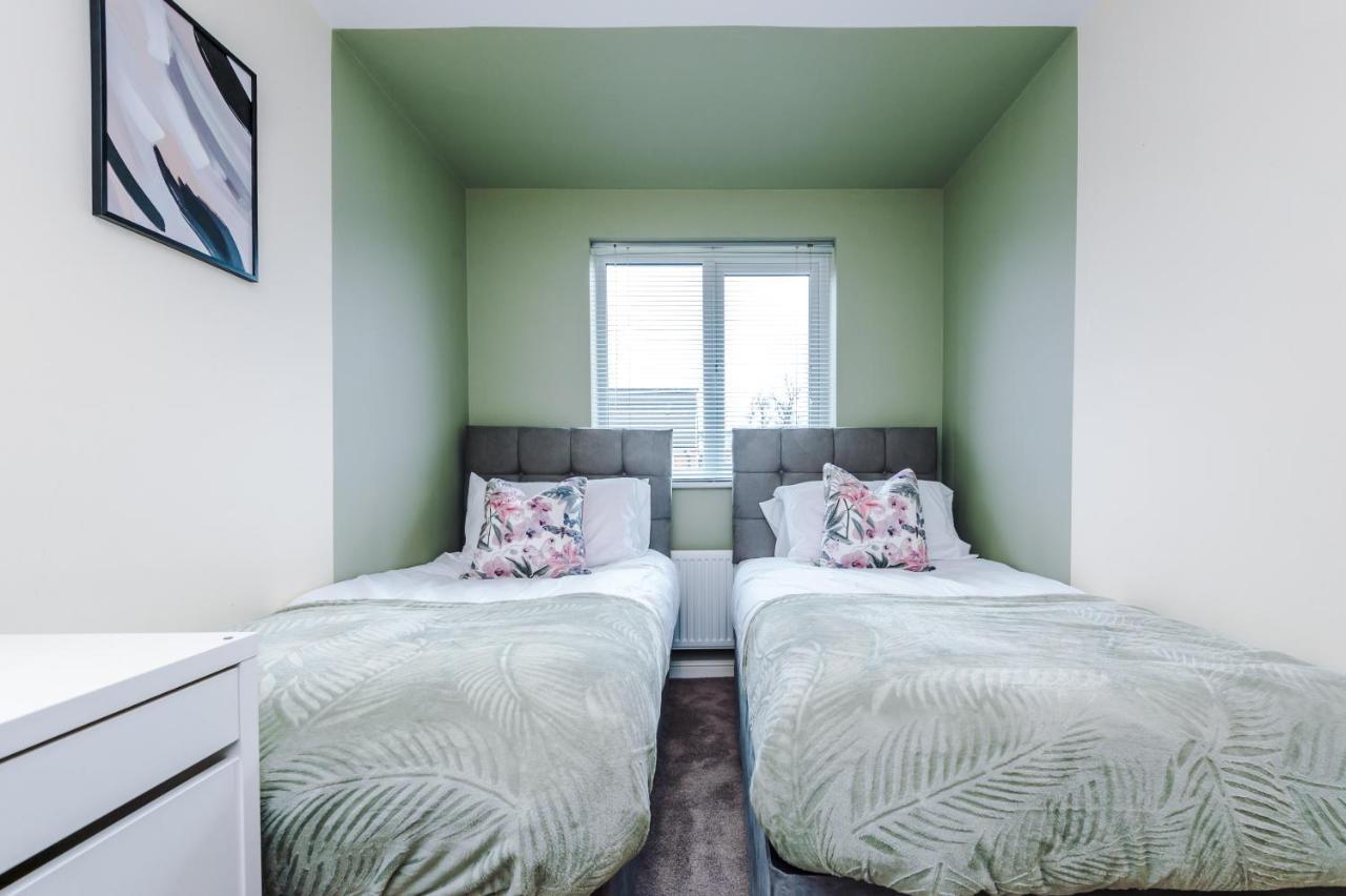 Villa Chic 2 Bed House With Garden & Free Parking Manchester Exterior foto