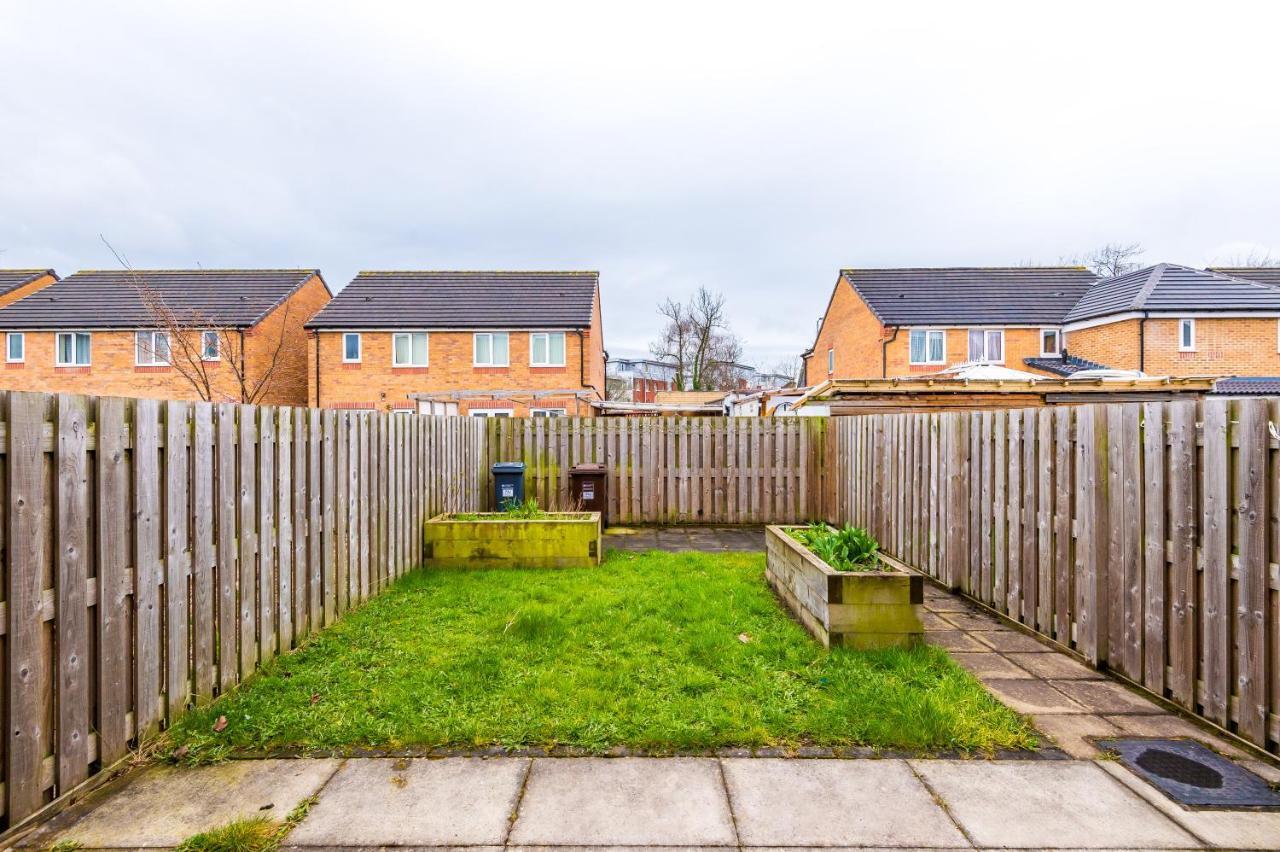 Villa Chic 2 Bed House With Garden & Free Parking Manchester Exterior foto